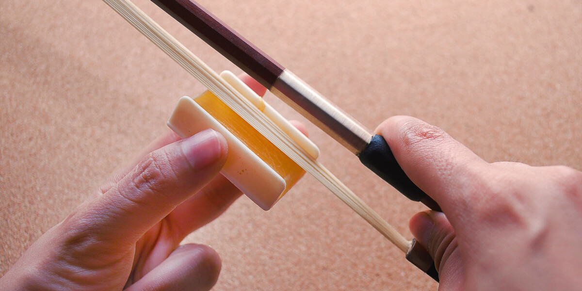 how to rosin a violin bow