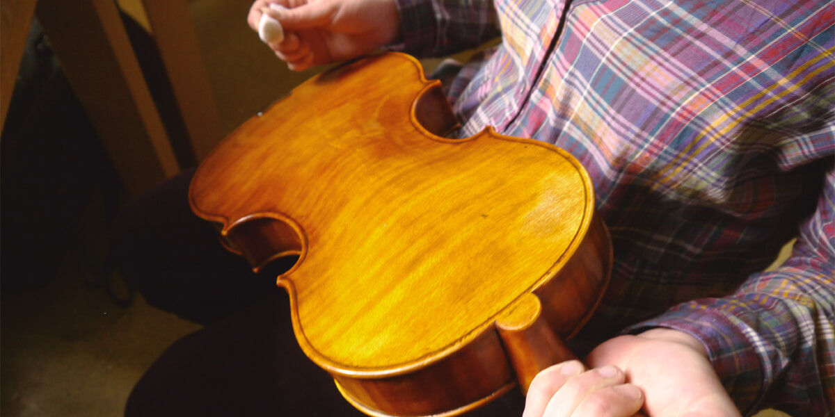 how to clean a violin